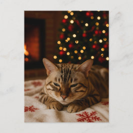 Cartão Postal Cozy Christmas Cat Postcard Bengal Cat Fireplace