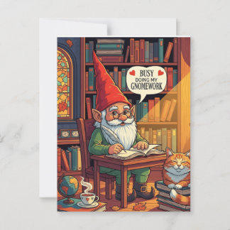 Cartão Postal Cozy Gnomo fazendo seu trabalho