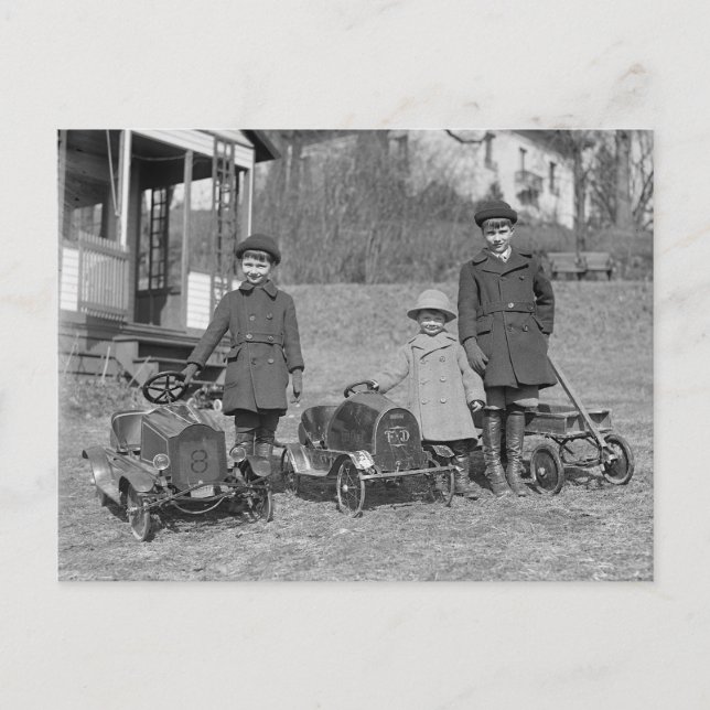Cartão Postal Crianças com carros de pedal, 1924 (Frente)