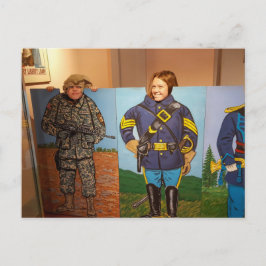 Cartão Postal Crianças Posando com Recortes de Uniformes Militar
