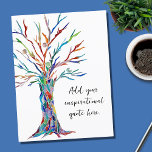 Cartão Postal Crie sua própria citação motivacional inspiraciona<br><div class="desc">Este cartão-postal único é decorado com um mosaico colorido Tree of Life design. Adicione a sua citação ou mensagem escolhida para personalizá-la. Clique em Personalizar Mais para alterar a fonte,  o tamanho da fonte e a cor da fonte. Mosaico original © Michele Davies.</div>