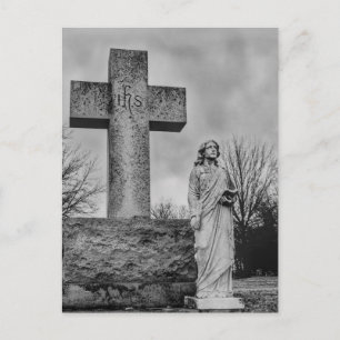 Cartão Postal Crucifixo e anjo em preto e branco 