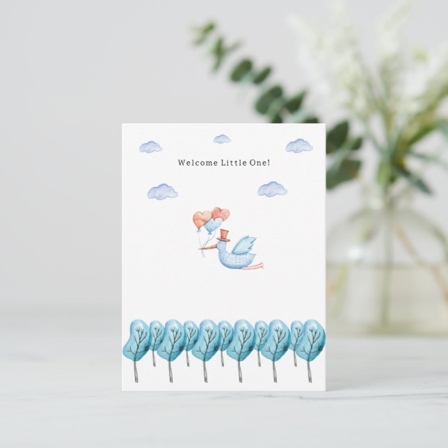 Cartão Postal Cute Stork Flying Over The Forest Welcome New Baby (Em pé/Frente)