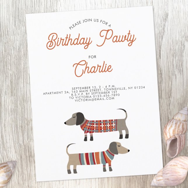 Cartão Postal Dachshund Sausy Dog Birthday Pawty Invitation (Criador carregado)