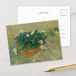 Cartão Postal Daisies, Arles | Vincent van Gogh<br><div class="desc">Daisies, Arles (1888), de Vincent van Gogh, é uma encantadora vida que apresenta uma simples disposição de margaridas em um navio. Pintado durante o tempo de Van Gogh em Arles, a trabalho de arte apresenta sua assinatura de pinceladas arrojadas e paleta vibrante, enfatizando a beleza natural das flores. A composição...</div>