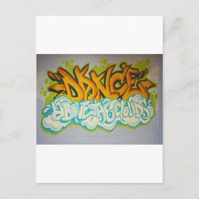 Cartão Postal Dança acima do Grafite das nuvens (Frente)