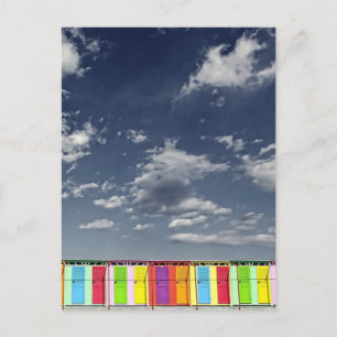 Cartão postal das cabanas balneares coloridas