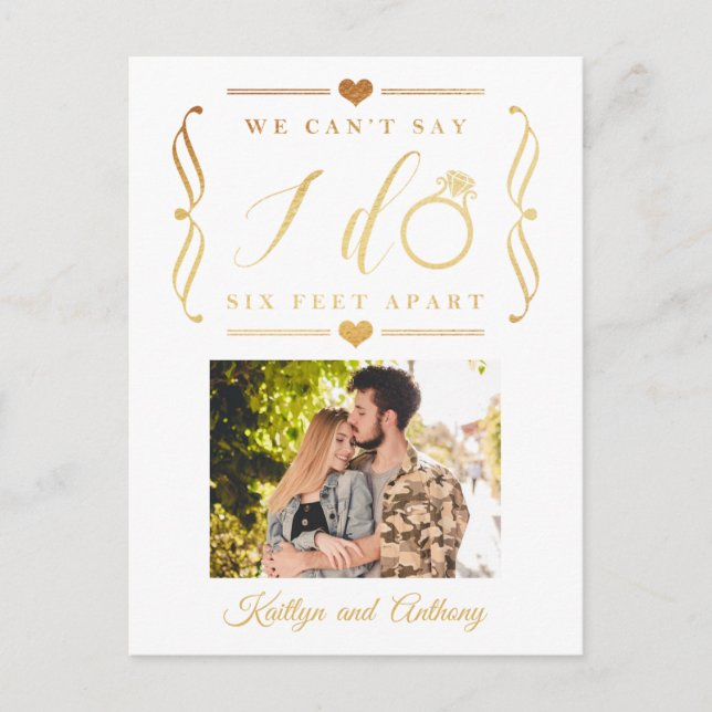 Cartão Postal De Anúncio Adiamento de Casamento de Seis Pés Diferente da Da (Frente)