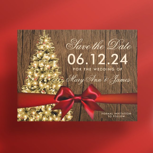Cartão Postal De Anúncio Árvore e Faixa de Data de Salvamento do Casamento  (Rustic Christmas Wedding Save Date Tree & Ribbon Announcement Postcard)