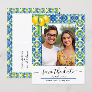 Cartão Postal De Anúncio Azul mediterrâneo e azulejo amarelo de limão casam
