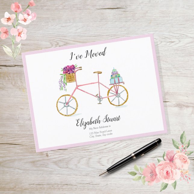 Cartão Postal De Anúncio Bicicleta Rosa Doce com Pacotes de Flores que movi (Criador carregado)