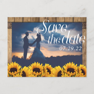 Cartão Postal De Anúncio Cartão de Save the Date de madeira rústica com gir