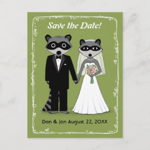 Cartão Postal De Anúncio Casamento de Raccoons Salve a Data Verde