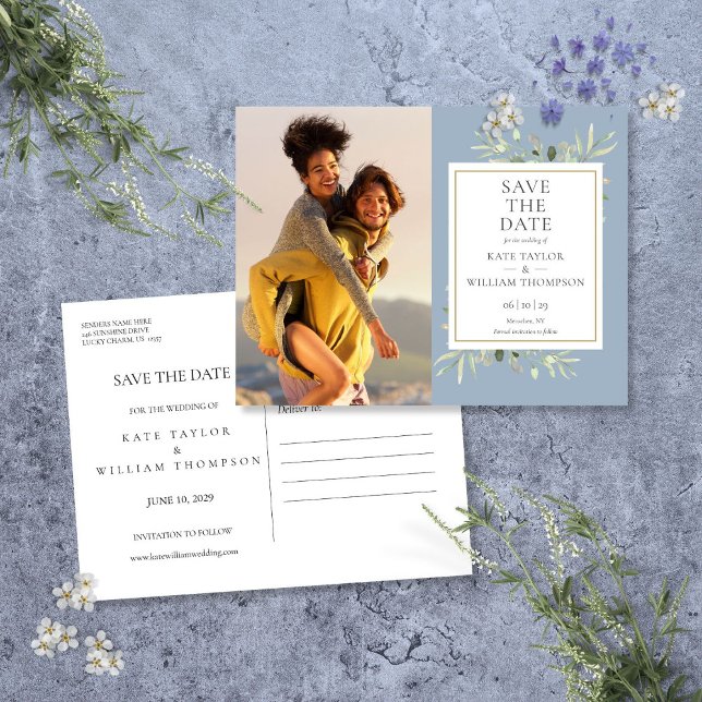Cartão Postal De Anúncio Casamento Fotográfico Dusty Blue Greenery Salvar a (Dusty Blue Greenery Photo Wedding Save The Date Announcement Postcard)