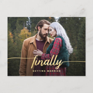 Cartão Postal De Anúncio Economias engraçadas do casamento do roteiro