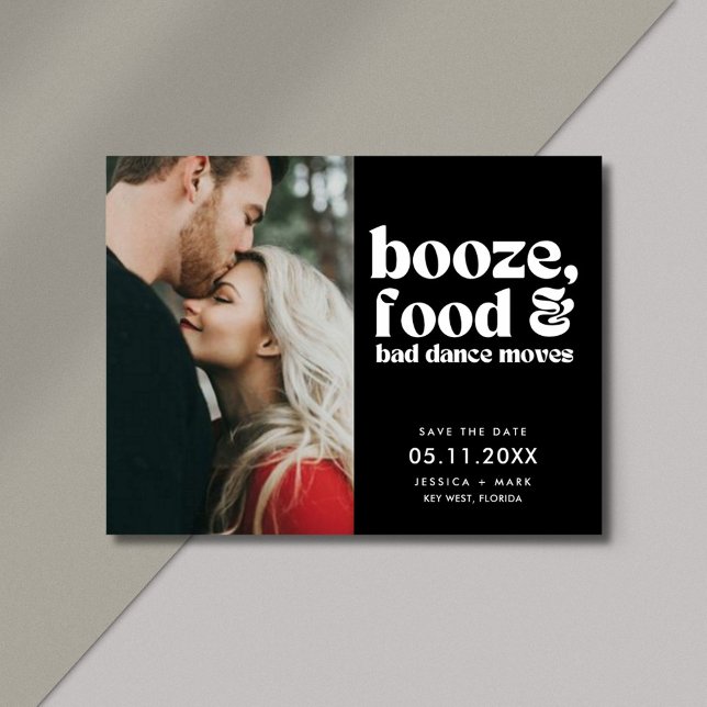 Cartão Postal De Anúncio Engraçado Foto para salvar a data (Funny Wedding Photo Save the Date Postcards)