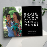 Cartão Postal De Anúncio Engraçado Orçamento Foto Casamento Salve Data<br><div class="desc">Seus hóspedes não conseguirão resistir ao sorriso quando receberem esse cartão de data por tipo, salve o cartão no correio. É a maneira ideal de informá-los que seu casamento é sobre alegria, companhia de excelentes e uma festa para lembrar. Design de tipografia branca e preta com sua foto que diz:...</div>
