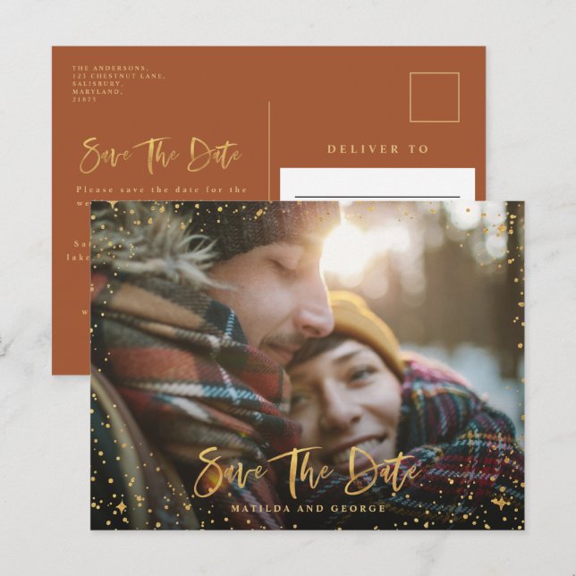 Cartão Postal De Anúncio Estrelas douradas script foto casamento moderno (Frente/Verso)