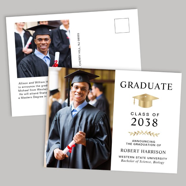 Cartão Postal De Anúncio Formandos de Formando Dourado Elegante (An elegant college graduation announcement to celebrate the graduate's achievements)