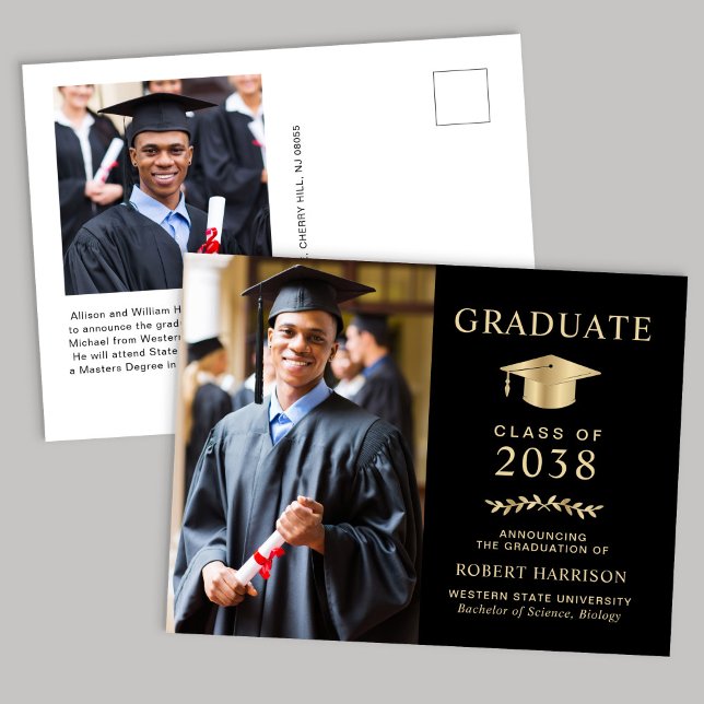 Cartão Postal De Anúncio Formandos Dourado Elegante (An elegant college graduation announcement to celebrate the graduate's achievements)