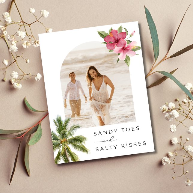 Cartão Postal De Anúncio Fotografia de casamento na praia Sandy Toes - Salv (Sandy Toes Beach Wedding Photo Save the Date)