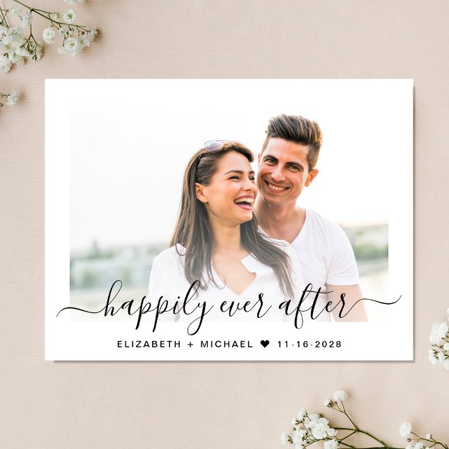 Cartão Postal De Anúncio Fotografia de Salvar Data com Estilo de Letra (An elegant Happily Ever After save the date to set the tone for an unforgettable event)