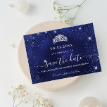 Cartão Postal De Anúncio Marinho de Quinceanera brilho azul salvando a data<br><div class="desc">Uma garota e moda Salve o cartão de data para uma Quinceañera,  15 festa de aniversário. Um fundo azul marinho,  incolor. Decorado com faíscas de brilho e uma tiara,  coroa. O texto: Salvar a Data é gravado com um script de estilo com letra de tendência grande.</div>