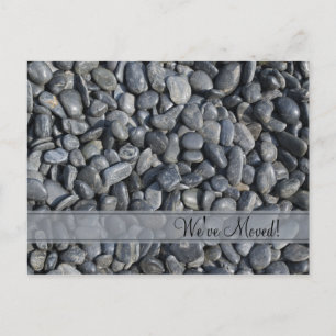 Cartão Postal De Anúncio Mudança de endereço de pedregulhos pretos suaves