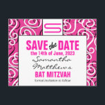 Cartão Postal De Anúncio Padrão moderno Monograma Bat Mitzvah Salvar a Data<br><div class="desc">Estilo moderno com cor-de-rosa vibrante,  preto e branco,  apresentando sua versão inicial no topo. Apenas personalize com seus detalhes para um anúncio de tendências e na moda.</div>
