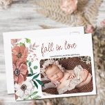 Cartão Postal De Anúncio Queda Foto do Bebê Flores de outono Nascimento<br><div class="desc">Cartaz do Anúncio de Fall Birth que você pode personalizar com sua foto e mensagem do bebê. A queda no amor é escrita casualmente e a design tem uma história de cor de tons de terra neutra para um bebê ou uma menina. A aquarela do outono é o buquê de...</div>