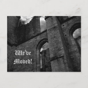 Cartão Postal De Anúncio Ruínas antigas mudando para novo endereço