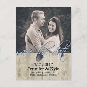 Cartão Postal De Anúncio Rustic Wood Look Weding The Date Postcard