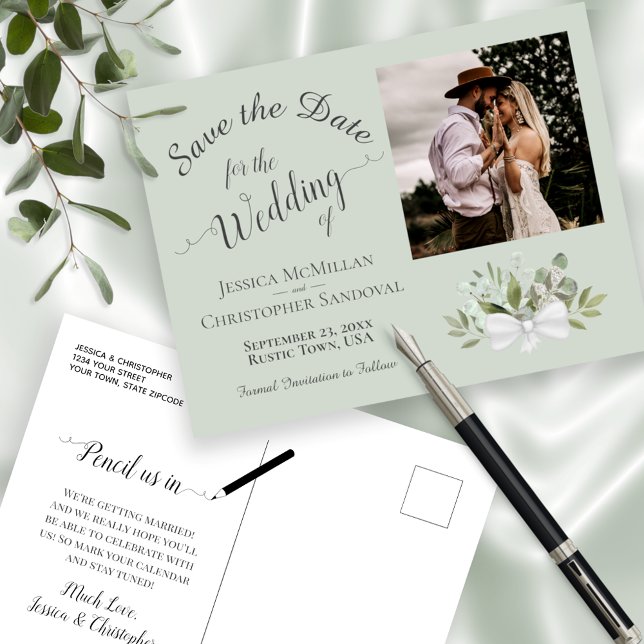 Cartão Postal De Anúncio Sage Green Eucalyptus Wedding Save the Date Photo (Criador carregado)