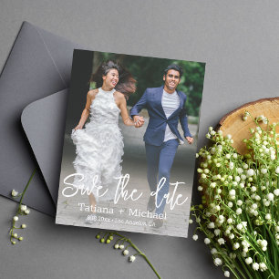 Cartão Postal De Anúncio salvar a data, foto da noiva engraçada e do noivo.