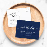 Cartão Postal De Anúncio Script de Relaxamento em Segundo Plano Editável Sa<br><div class="desc">Na moda Salve o cartão postal Data com as palavras "Salvar a Data" em um script cursivo relaxado em branco contra uma cor de fundo editável (clique em personalizar para alterar a cor). Personalize-o substituindo o texto do marcador de posição. Para obter mais opções, como alterar a fonte e seu...</div>