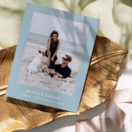 Cartão Postal De Anúncio Texto Elegante Azul em Pó e Foto | Salvar a data