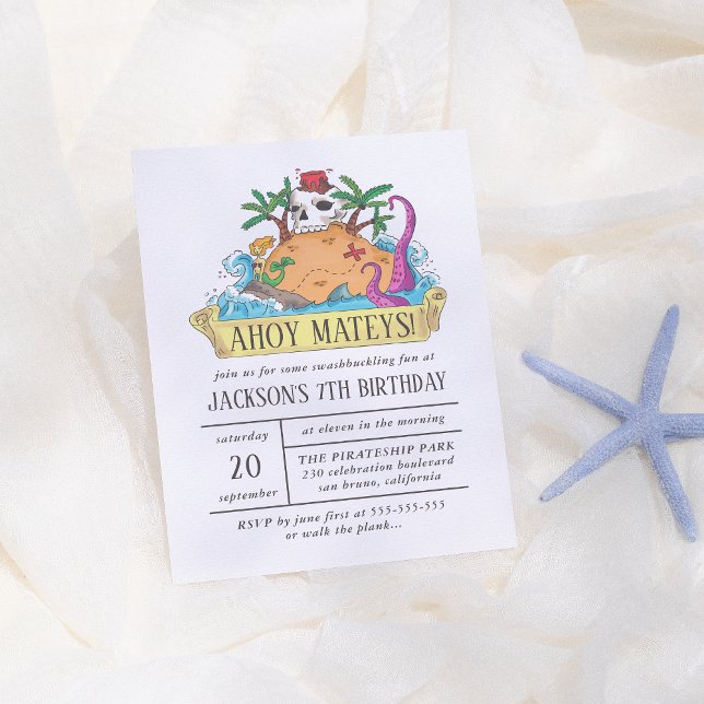 Cartão Postal De Convite Aniversário do Rapaz da Ilha Pirata Vermelha e Bra (Criador carregado)