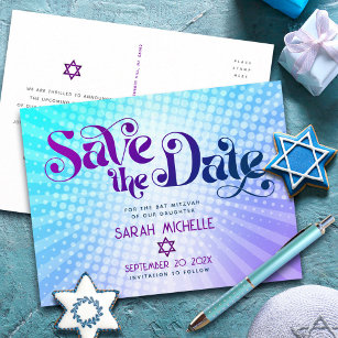 Cartão Postal De Convite Bat Mitzvah Guarda a data Trombose Azul Roxo
