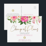 Cartão Postal De Convite Bat Mitzvah Pink Floral Watercolor Script Dourado<br><div class="desc">Certifique-se de que todos os seus amigos e parentes ainda serão capazes de celebrar o marco da sua filha Bat Mitzvah, independentemente das atuais circunstâncias imprevistas globais. Enviar este cartão postal personalizado "Mudança de Planos". Uma aquarela floral, cor-de-rosa e pêssego, impressionante, com uma tipografia falsa de folha de ouro e...</div>