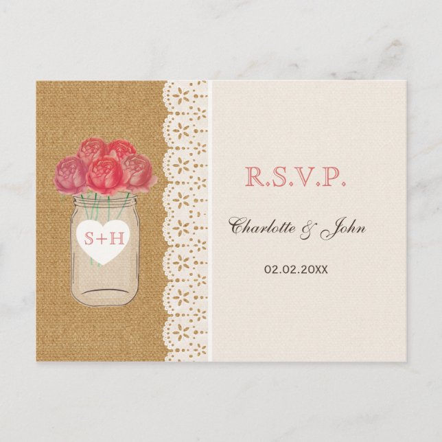 Cartão Postal De Convite burlap, coral rosas no casamento de Mason jar RSVP (Frente)