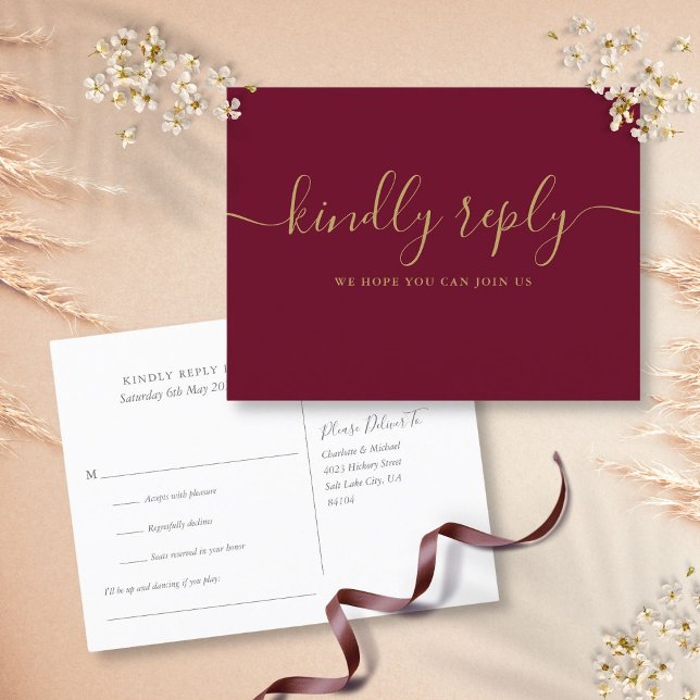 Cartão Postal De Convite Cartão-postal RSVP de Solicitação de Música Dourad (Burgundy and Gold Song Request RSVP Postcard)