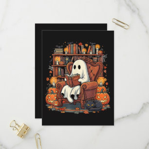 Cartão Postal De Convite Fantasma de Halloween Lendo Livros Gato Preto