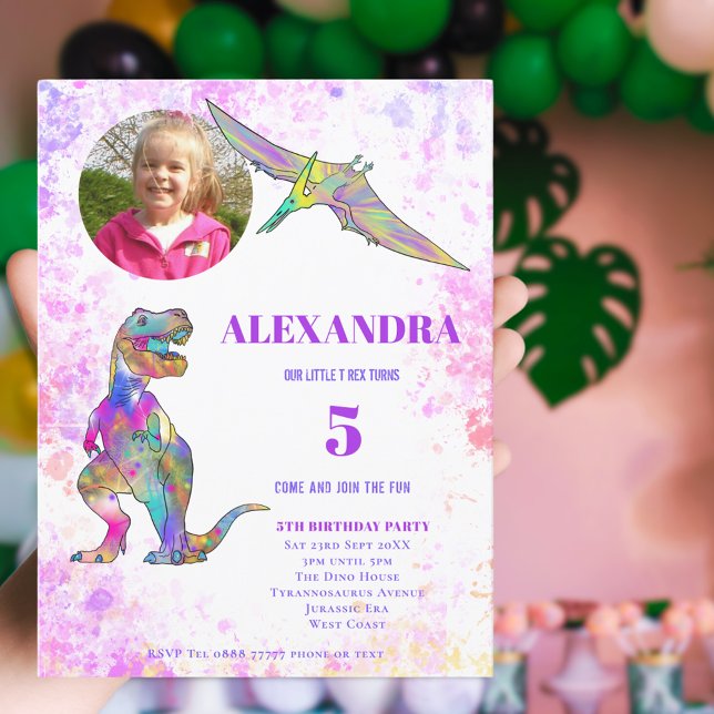 Cartão Postal De Convite Festa de aniversário Dinossauro para Foto Personal (Girls dinosaur 5th birthday party with photo template postcard invitation )