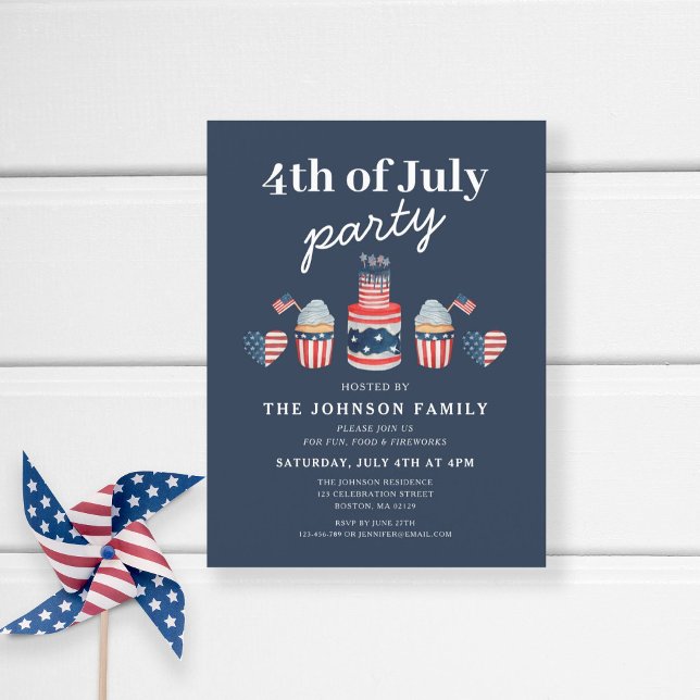 Cartão Postal De Convite Festa Vermelha E Branco E Azul 4 De Julho (Patriotic Red White Blue Cupcake 4th Of July Party Invitation Postcard)