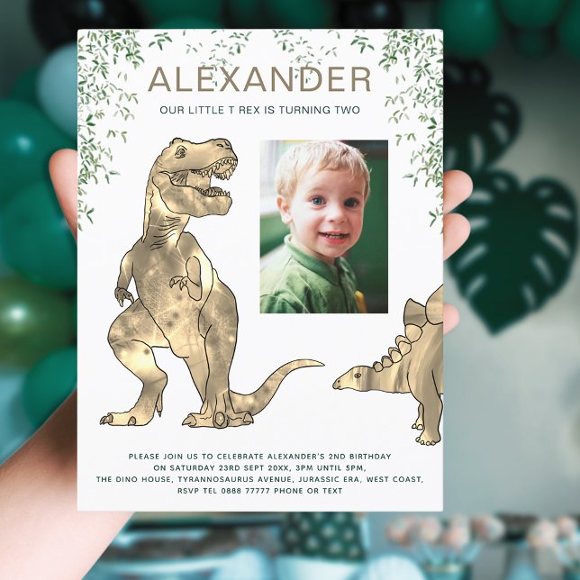 Cartão Postal De Convite Foto de Festa de aniversário dos Meninos da Selva  (Dinosaur T-Rex jungle 2nd birthday party budget invitation postcard with photo template)