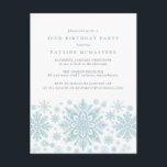 Cartão Postal De Convite POSTCARD 50º Aniversário Floco de Neve Azul Convit<br><div class="desc">Flocos de neve de cor azul muito elegantes criam uma bonito borda ao longo do final deste convite de aniversário para adultos. A design moderna e minimalista tem uma sensação aberta e arejada. A estética contemporânea apelará a pessoas de todas as idades.</div>