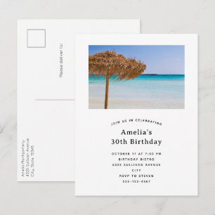 Cartão Postal De Convite Praia Tropical Cênica com Guarda-Chuva de Palha de