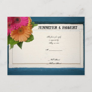 Cartão Postal De Convite Rustic Country Painted Wood Daisies Casamento RSVP