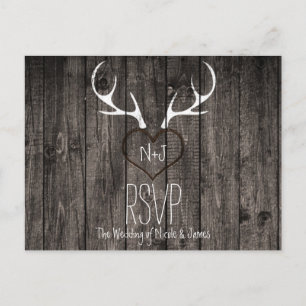 Cartão Postal De Convite Rustic Deer Antlers & Carved Heart Weding RSVP