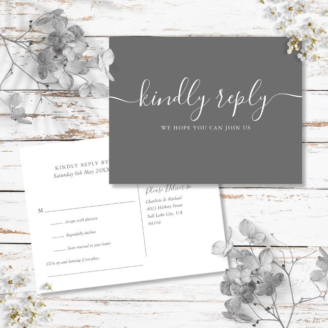 Cartão Postal De Convite Simples Cinza Elegante Script RSVP (Simple Gray Elegant Signature Script RSVP Invitation Postcard)